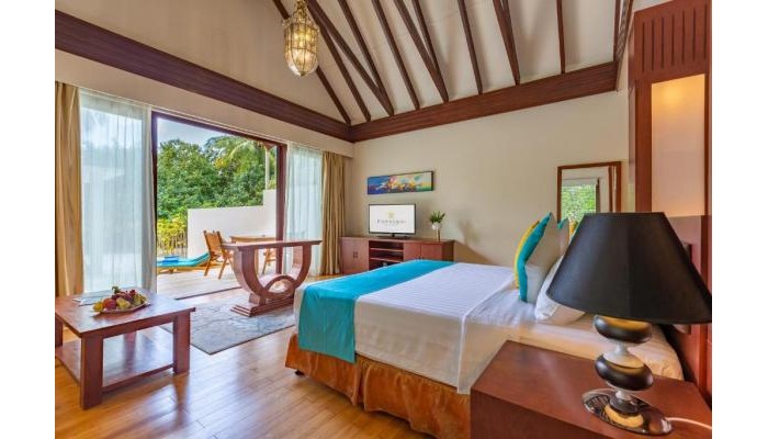 Furaveri Island Resort & Spa poza 5