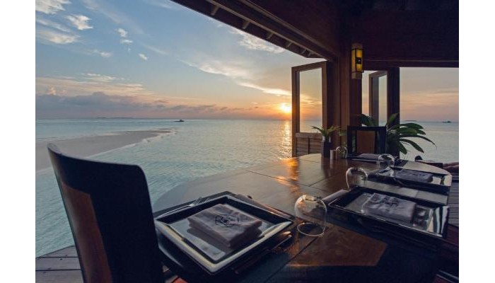 Meeru Maldives Resort Island poza 16