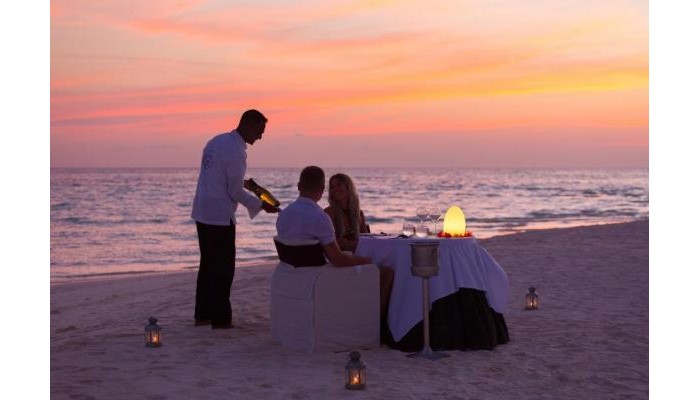 Meeru Maldives Resort Island poza 14