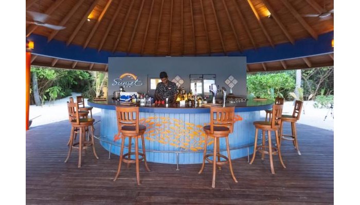 Reethi Faru Resort poza 9