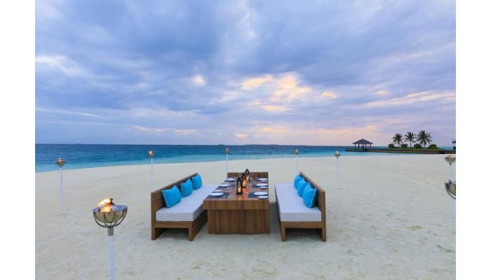 Hotel Velassaru Maldives poza 32