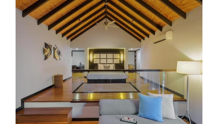 Hotel Velassaru Maldives poza 9